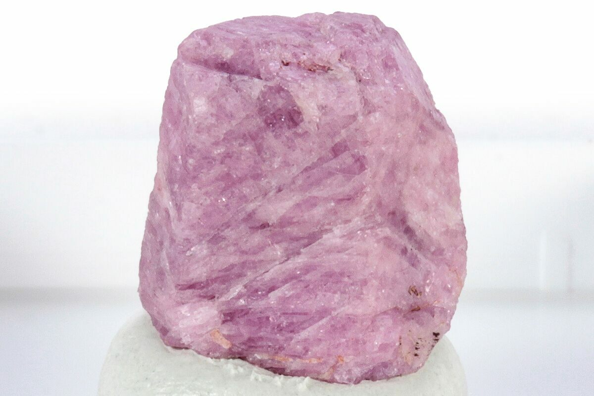 Online Ruby. 7.92 ct. Kiteto District, Manyara Region, Tanzania